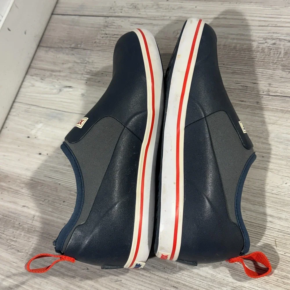 Xtratuf Men's Waterproof Deck Shoes Size 8 Navy Blue Rainboots Low Top
